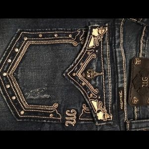 Miss Me embellished capri jeans
